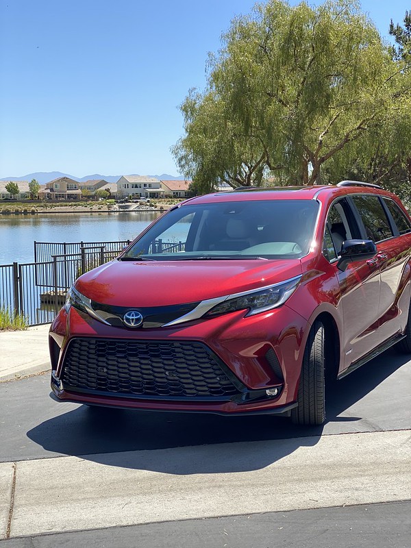 Driving with Style, 2021 Toyota Sienna